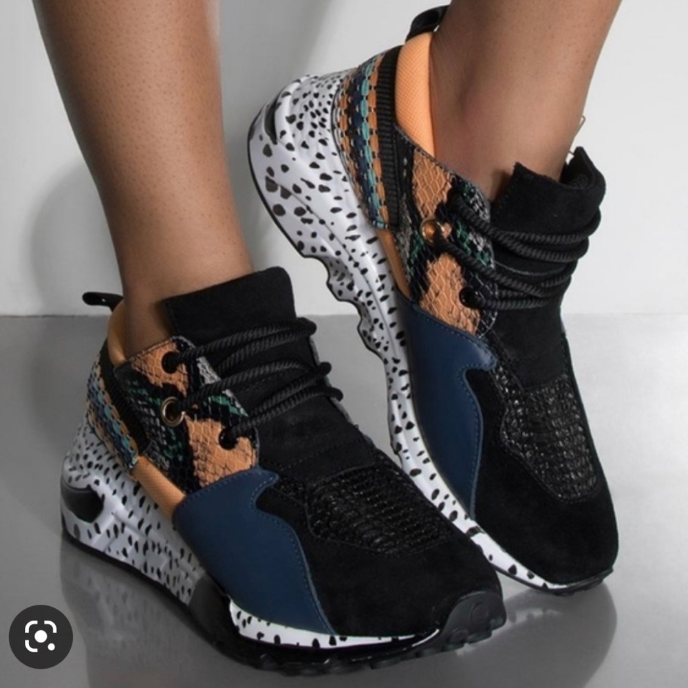 Steve Madden Cliff Pre-owned